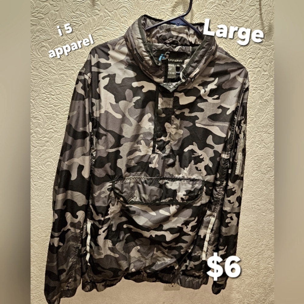 Mens camo.pullover rain gear/windbreaker